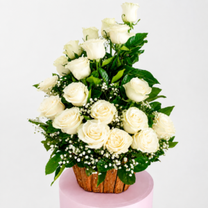 Arreglo Clásico de Rosas Blancas