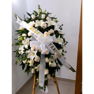 Corona Blanca con Banda Personalizada